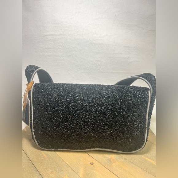 Viral Beaded Skull Crossbody Bag!! - Picture 2 of 8